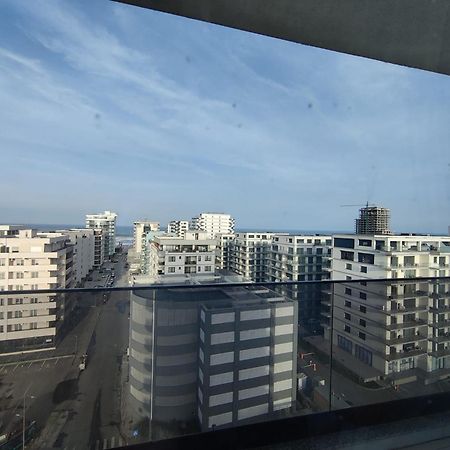Koya Tower By The Lake Apartments Mamaia Exterior foto
