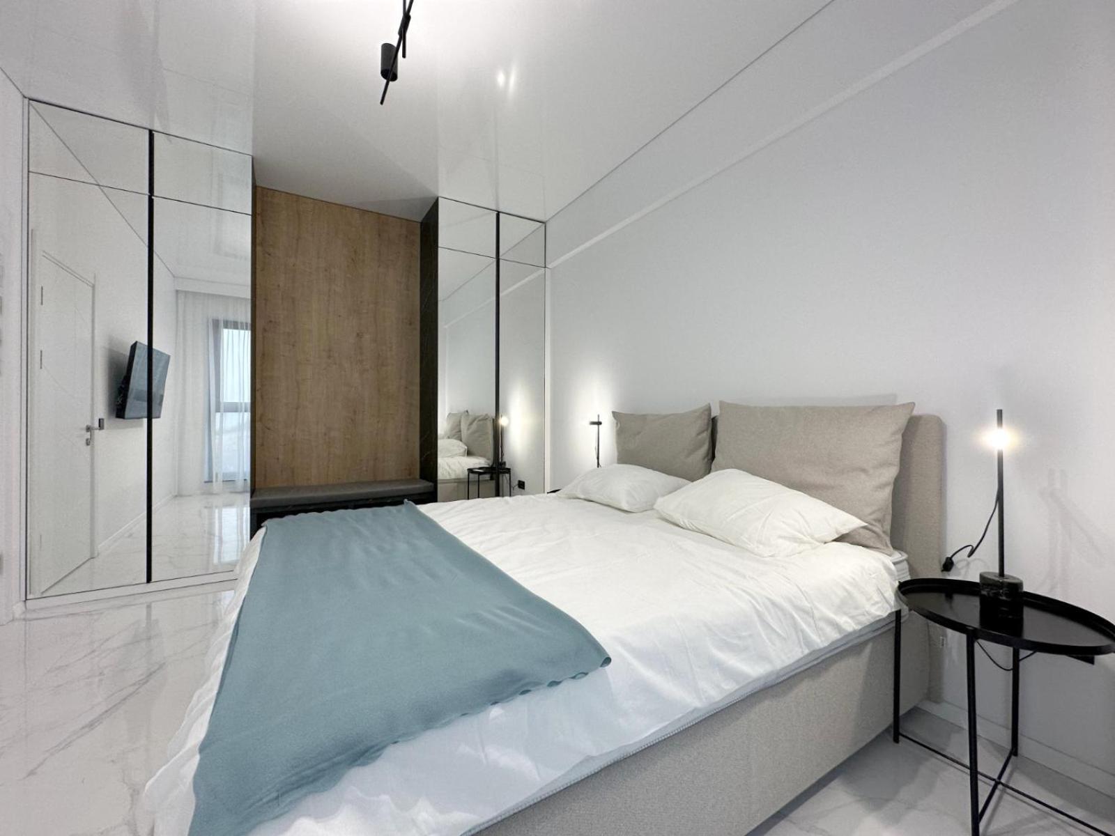 Koya Tower By The Lake Apartments Mamaia Exterior foto