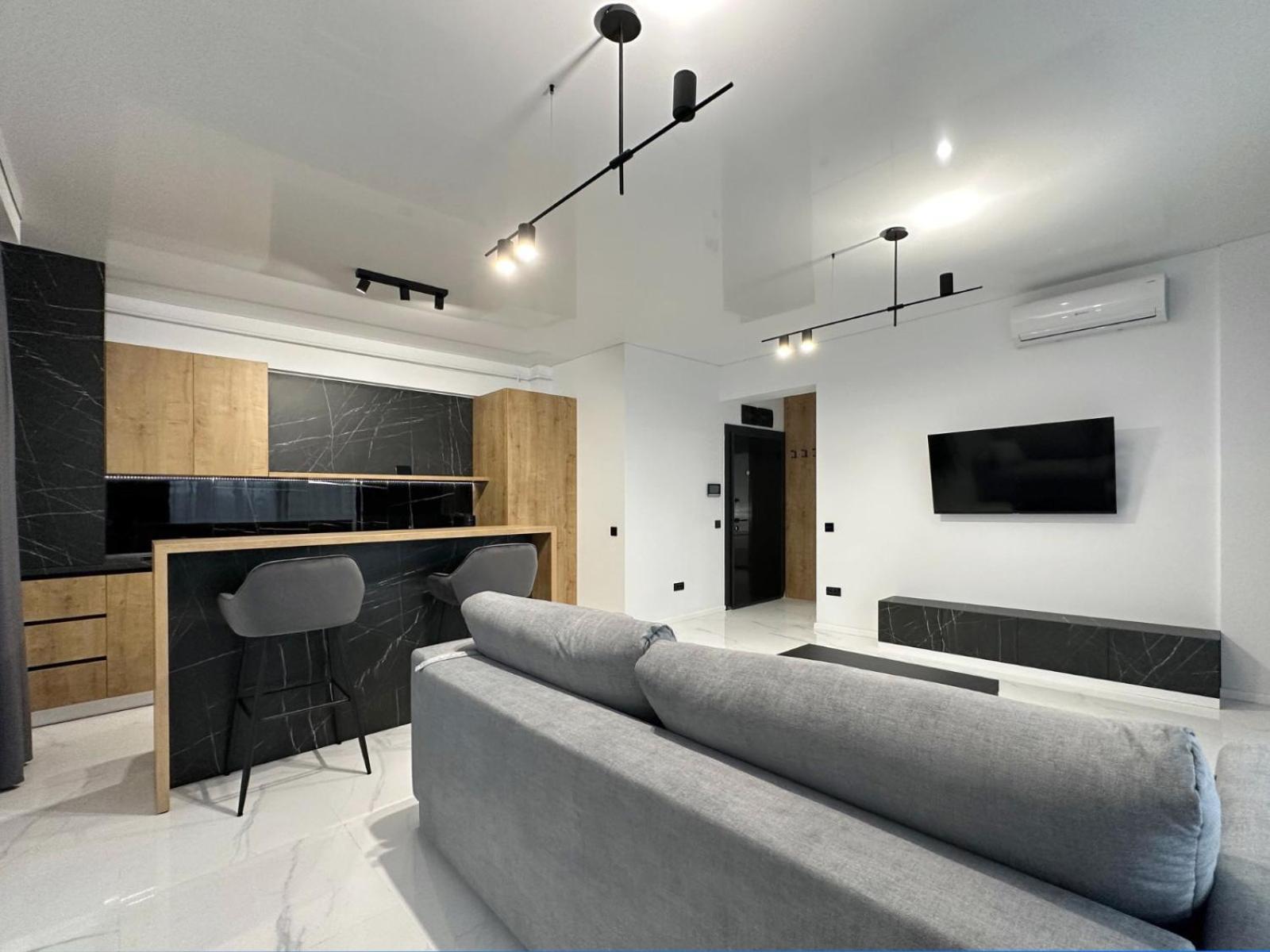 Koya Tower By The Lake Apartments Mamaia Exterior foto