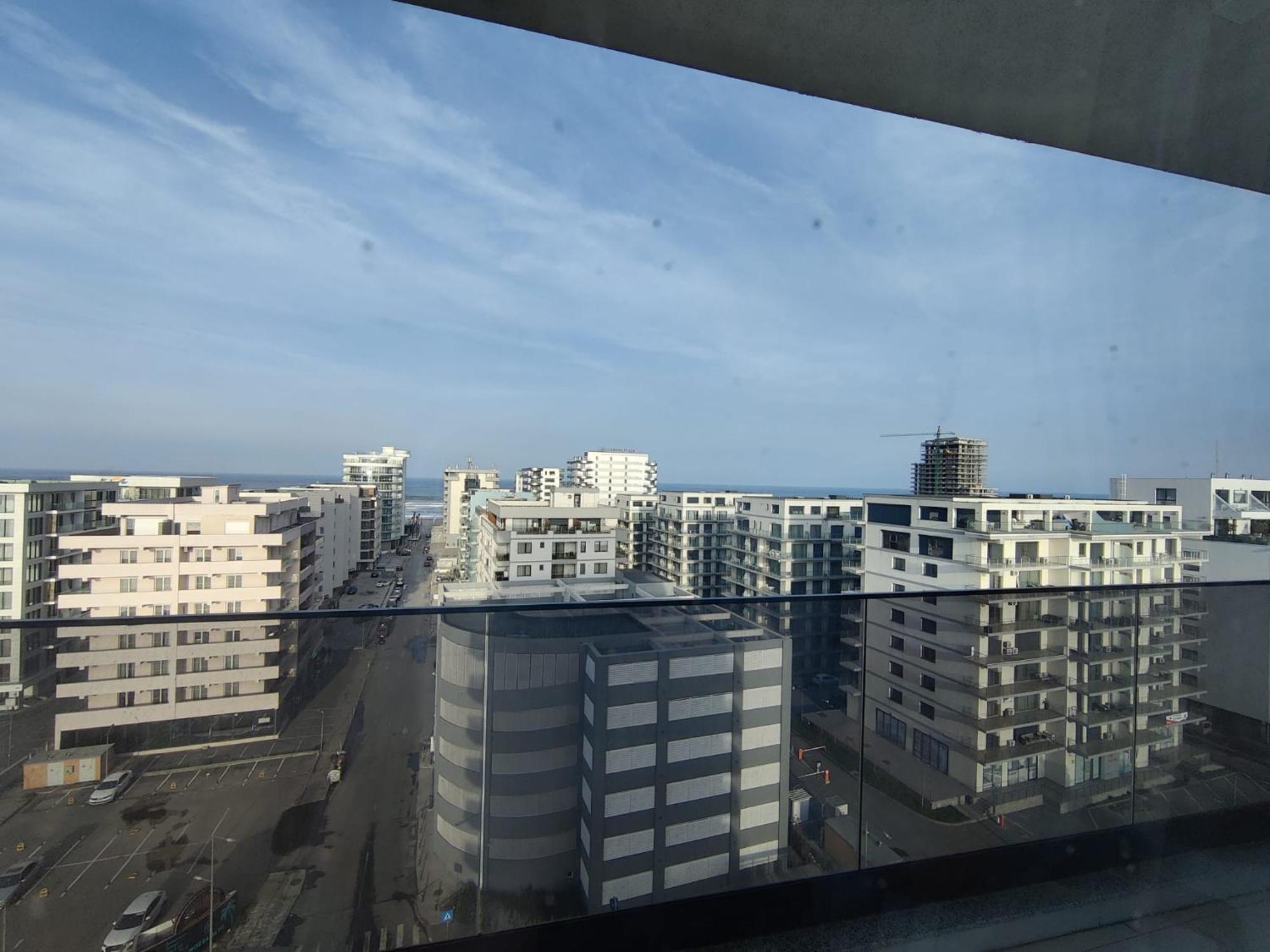 Koya Tower By The Lake Apartments Mamaia Exterior foto